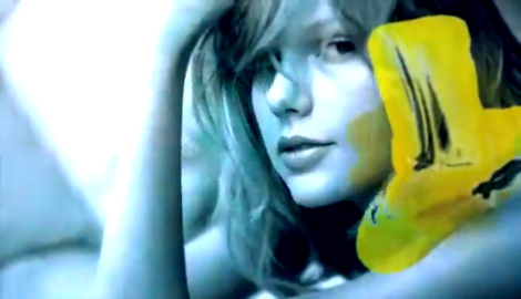 певица Тейлор Свифт снялась в рекламном ролике для своего нового парфюма «Incredible Things