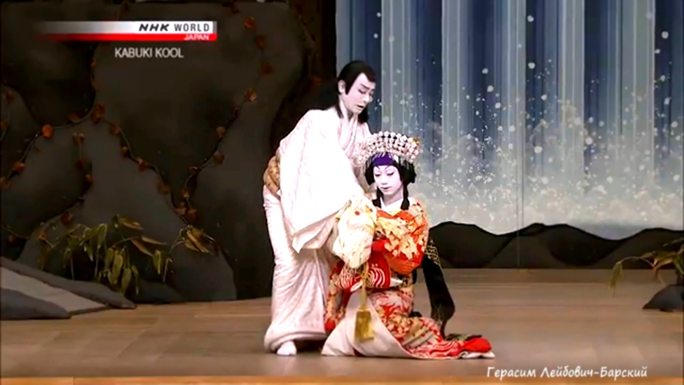  Театр кабуки, Япония: Настоятель Наруками взялся за грудь принцессы Таэмахимэ и ... дракон :) 