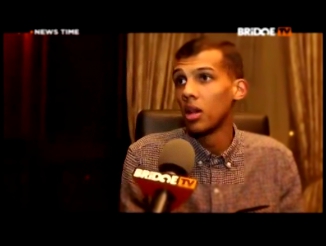 Версии в высоком качестве ещё обрабатываются и скоро будут доступны. Stromae. Москва. Интервью BRIDGE TV