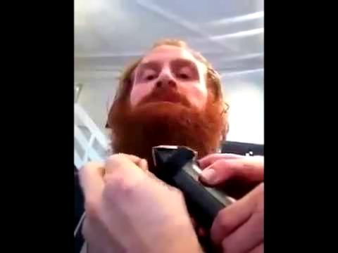 Тормунд из Игры Престолов сбривает бороду