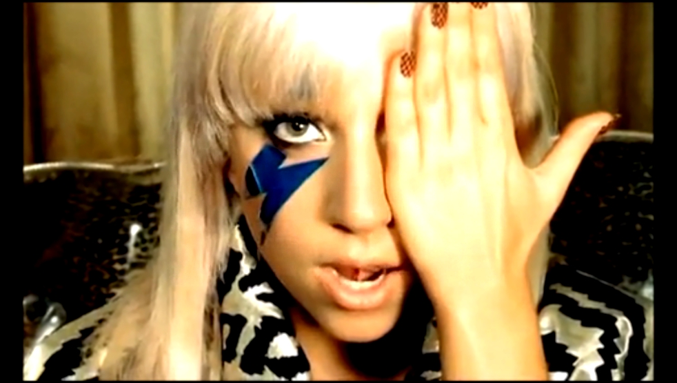 Lady GaGa - Just Dance  HD   http://vk.com/public53281593   КЛИПЫ 