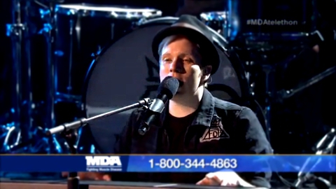 Fall Out Boy 'Save Rock and Roll' - 2014 MDA Telethon Performance