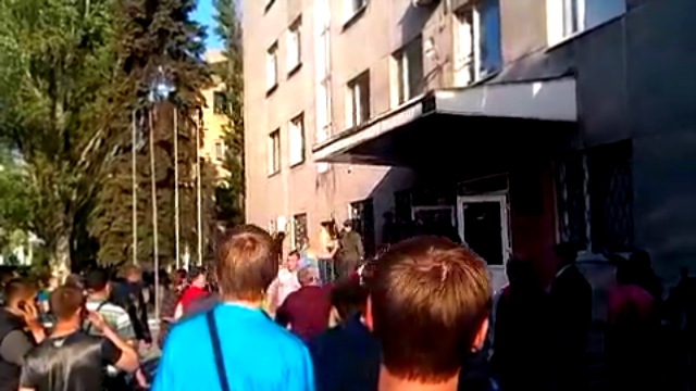 Наемники-Фашисты Коломойского напали на Красноармейск, 11.05.2014