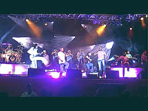 Earth Wind & Fire Live in Concert 