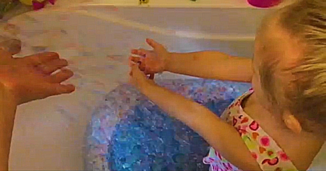 ОЧЕНЬ необычный Дождь в ванной из Орбиз игры для детей Orbeez Massaging Body
