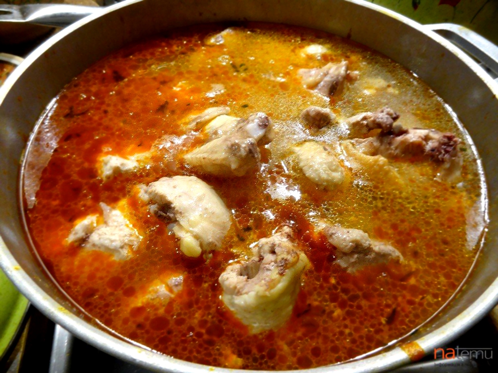 Рецепт чахохбили: залили мясо